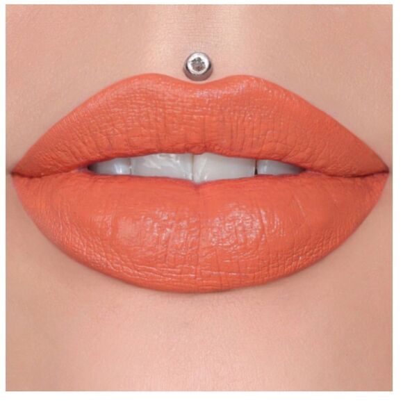 Jeffree Star Other - JEFFREE STAR COSMETICS
Velvet Trap Lipstick in Wyoming iced tea